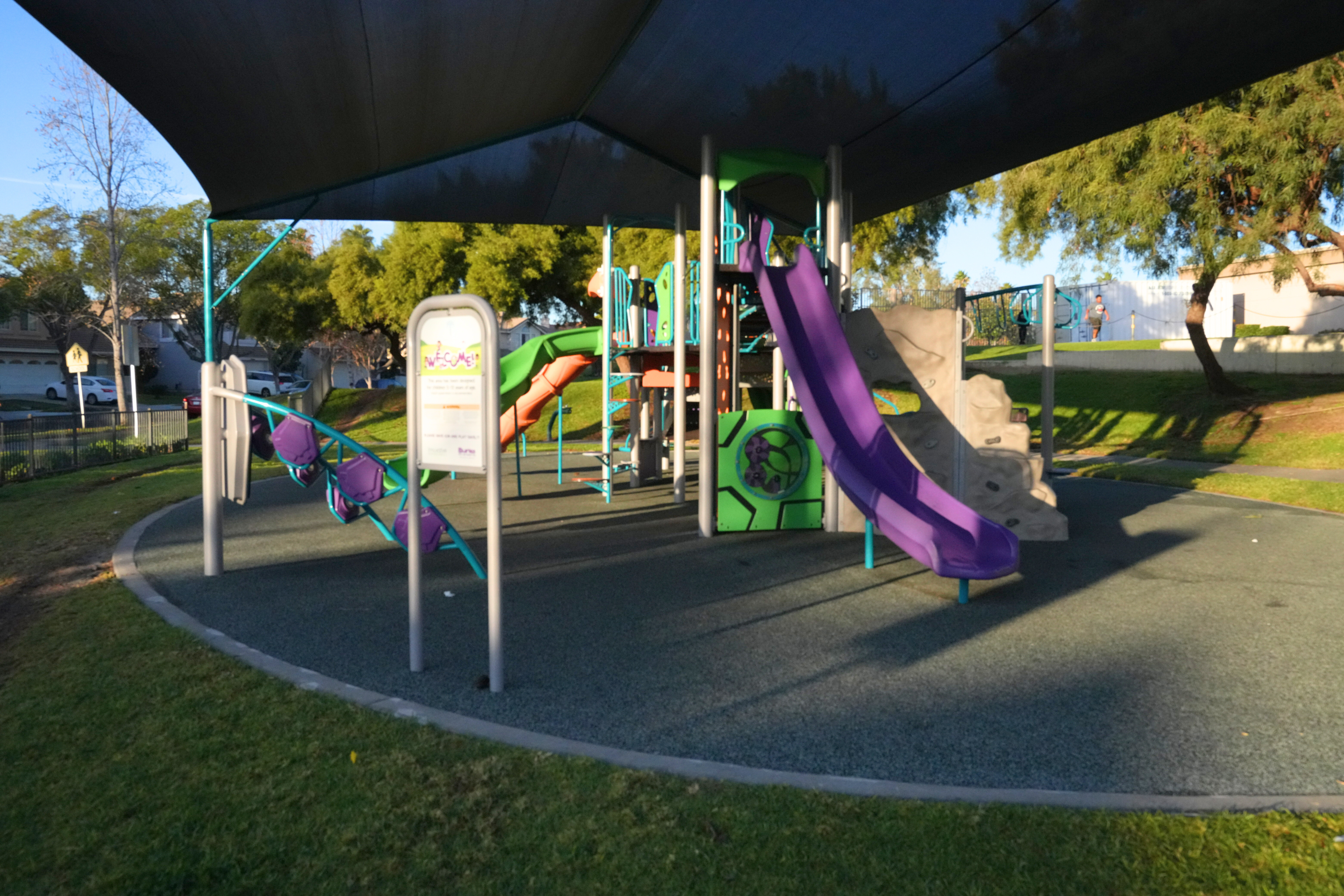 Photo of playground structure at Heritage Playground West